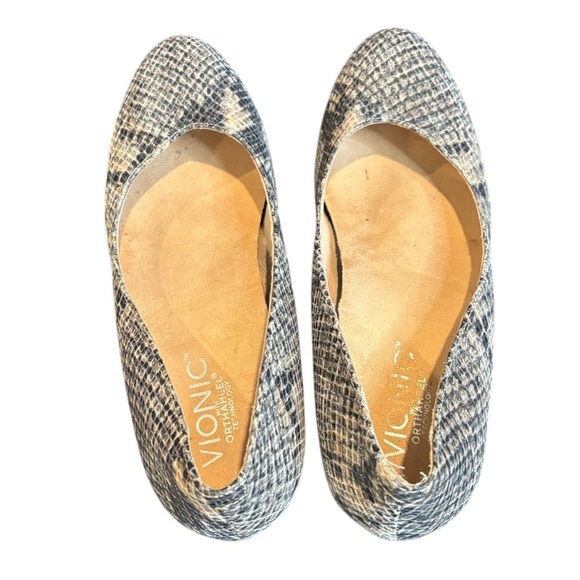 Vionic Antonia Leather Snakeskin Print Wedge Style Heel Size 6.5 - Picture 5 of 7